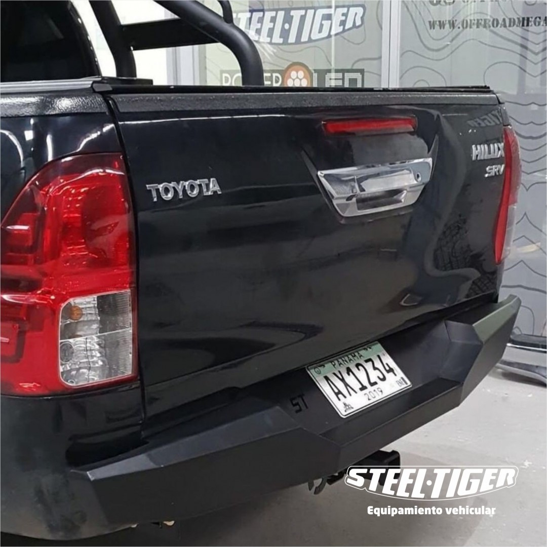 paragolpes-trasero-negro-toyota-hilux-cabina-simpledoble-mod-16--ptn003-toyota
